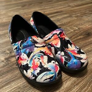 Woman’s work clogs